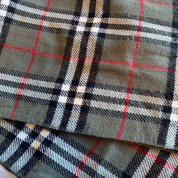 Burberry Scarf - Picture 4 of 5
